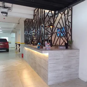  Hotel Marat