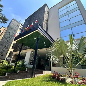 Hotel Greenview By St, Medellin
