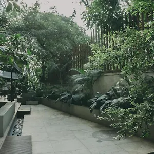 Отель V Grand Hotel, A Member Of Radisson Individuals